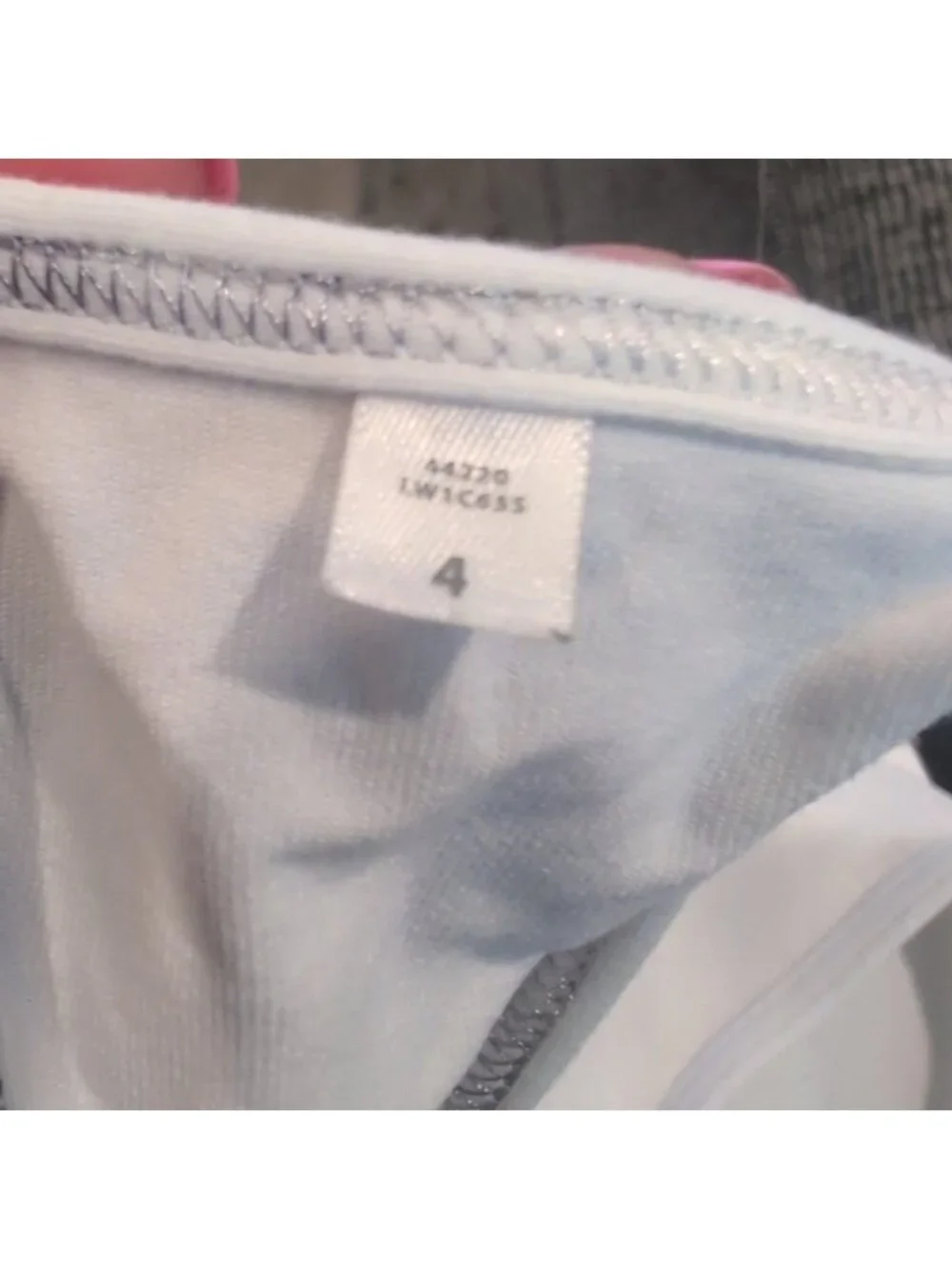 Lululemon Cool Razorback Rare UTKAT Asana tank white